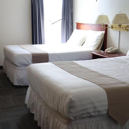 Destination Family Hotel Уайтхорс Экстерьер фото
