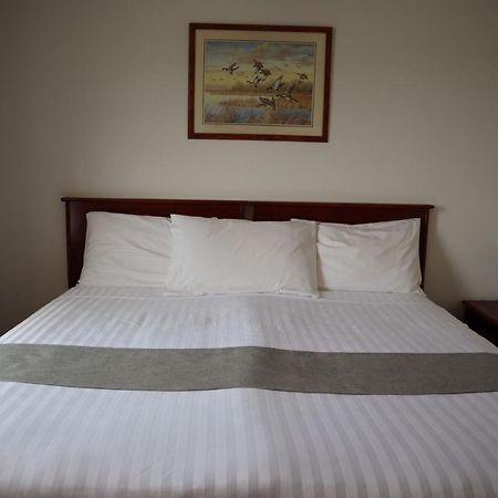 Destination Family Hotel Уайтхорс Экстерьер фото