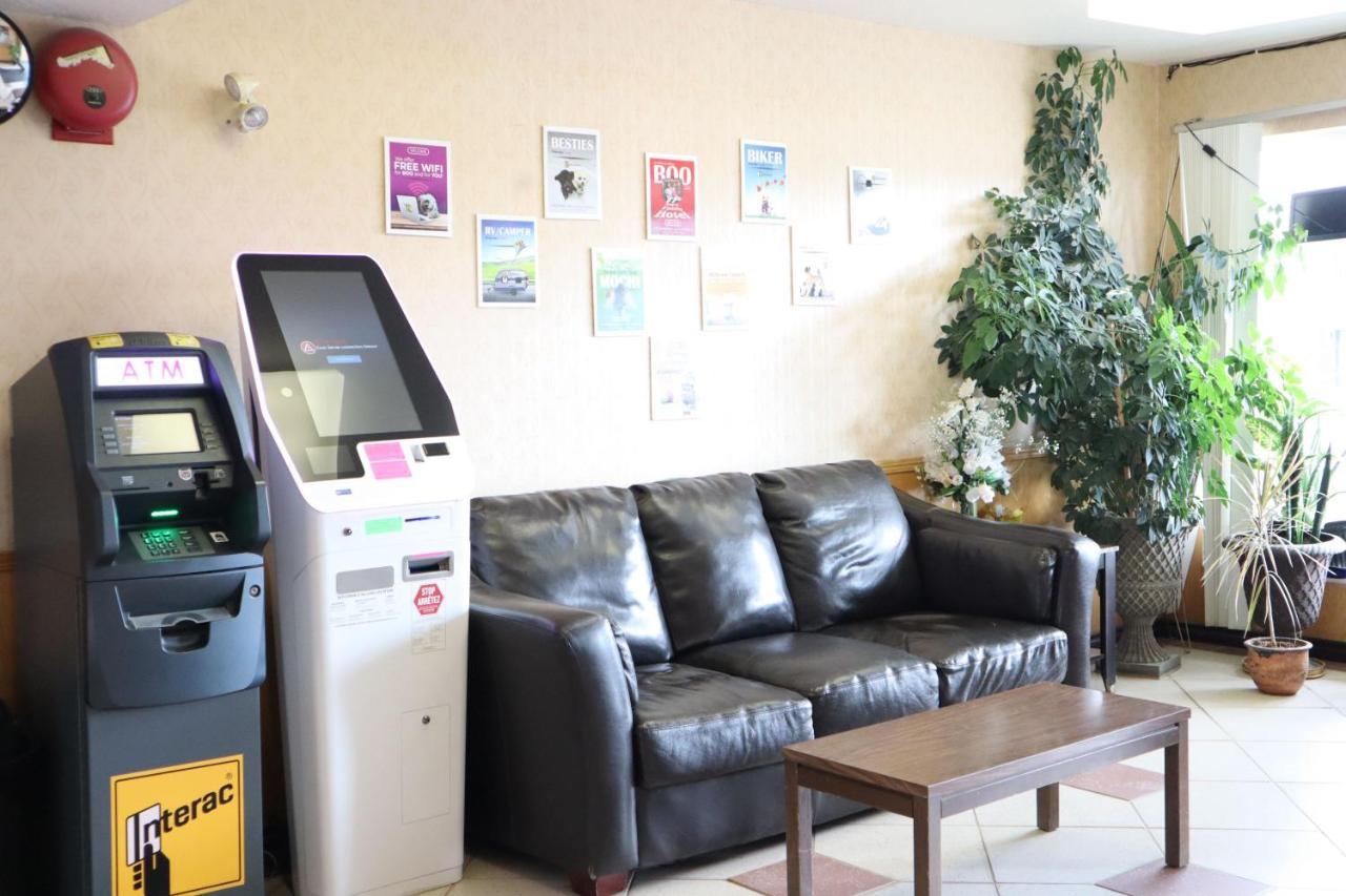 Destination Family Hotel Уайтхорс Экстерьер фото